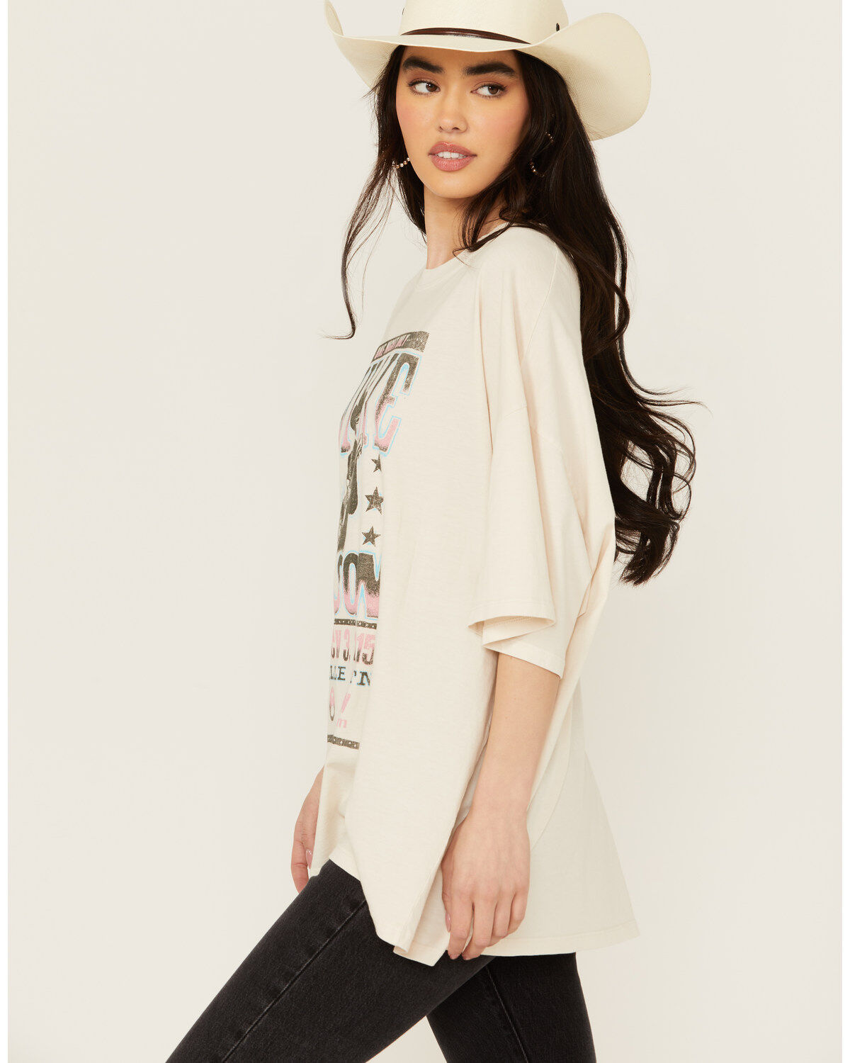 Day Dreamer Women's Willie Nelson Short Sleeve Oversized Graphic Tee