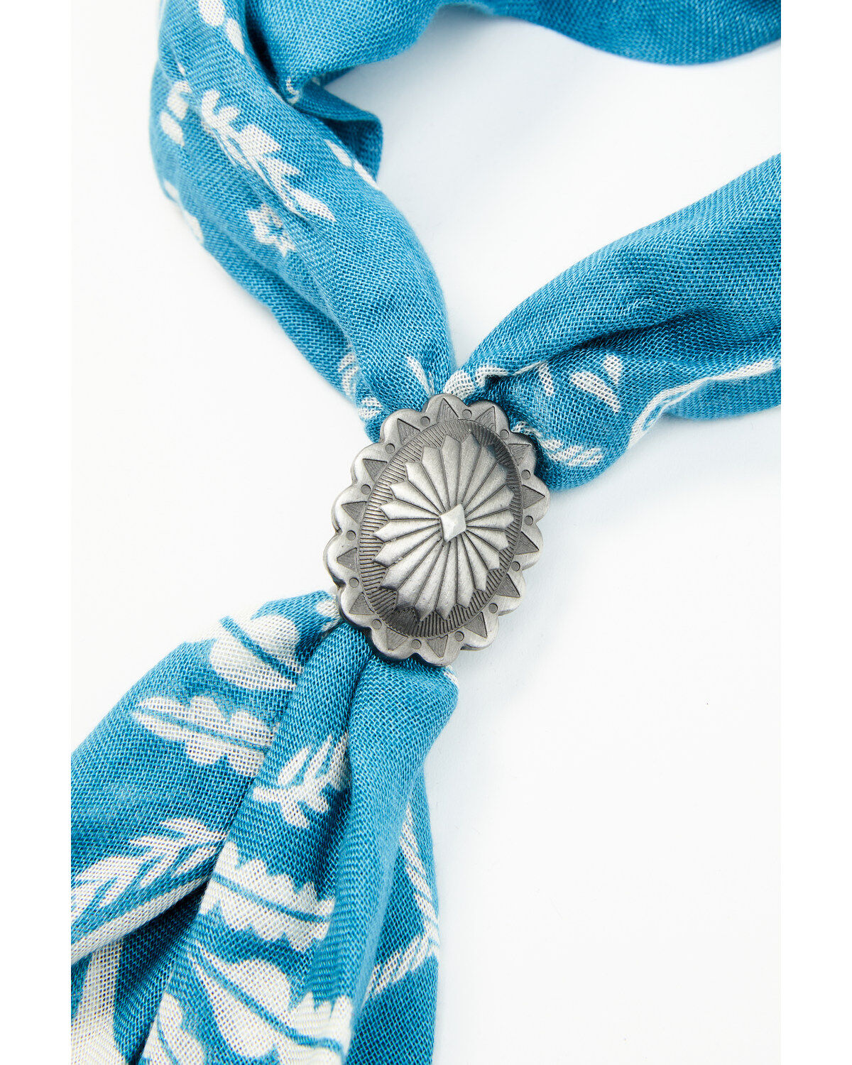 Idyllwind Women's Bessie Antique Silver Bandana Necklace
