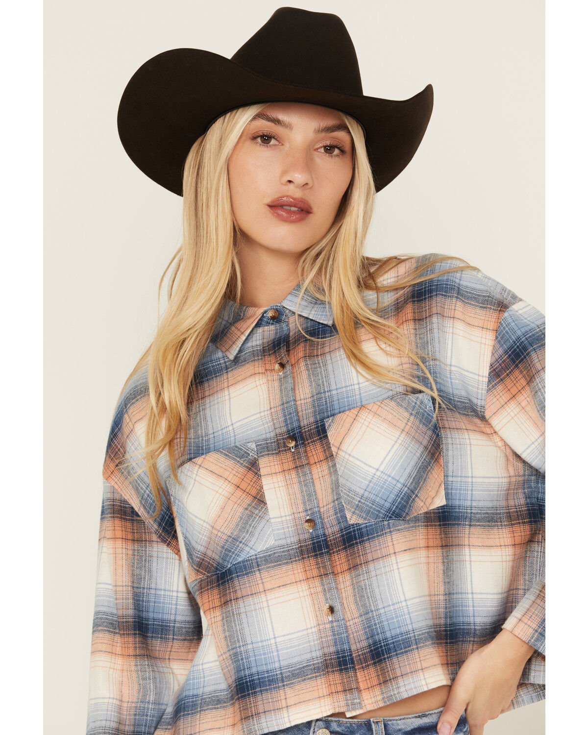 Ely Walker Women's Plaid Print Long Sleeve Button-Down Cropped Flannel Shirt