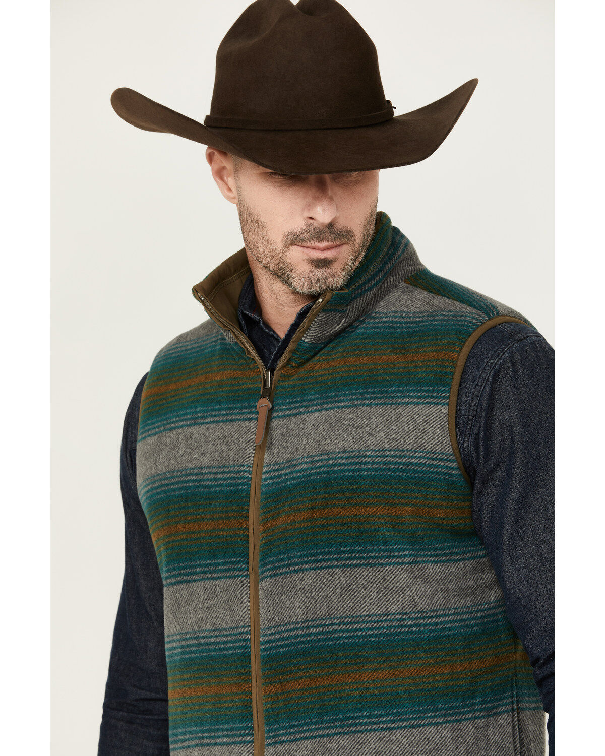 Dakota Grizzly Men's Bennett Reversible Fleece Lined Western Vest