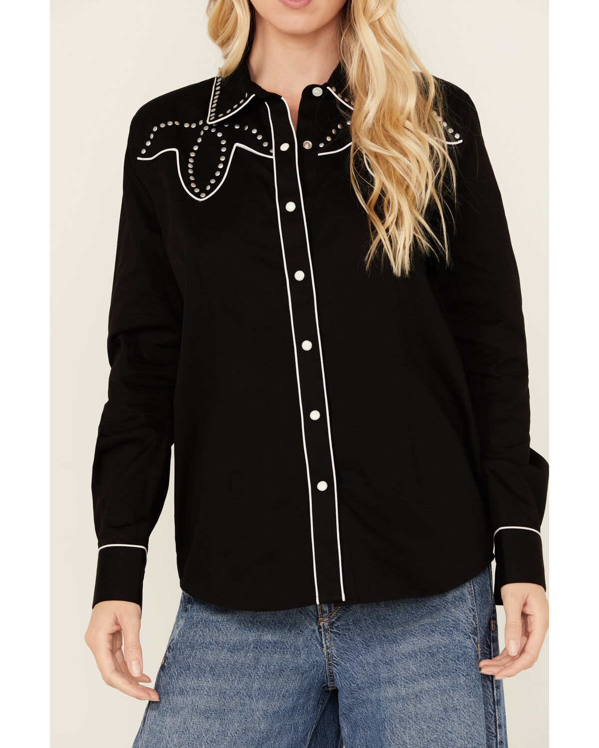 Panhandle Women's Retro Studded Long Sleeve Snap Western Shirt