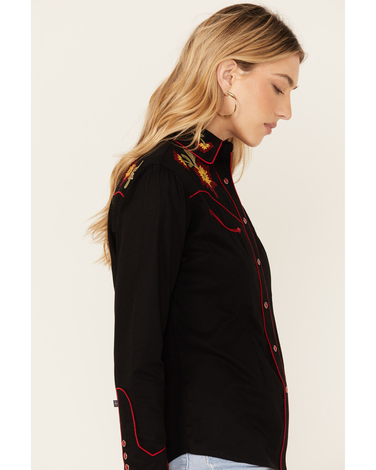 Rockmount Ranchwear Women's Vintage Floral Embroidered Long Sleeve Snap Western Shirt