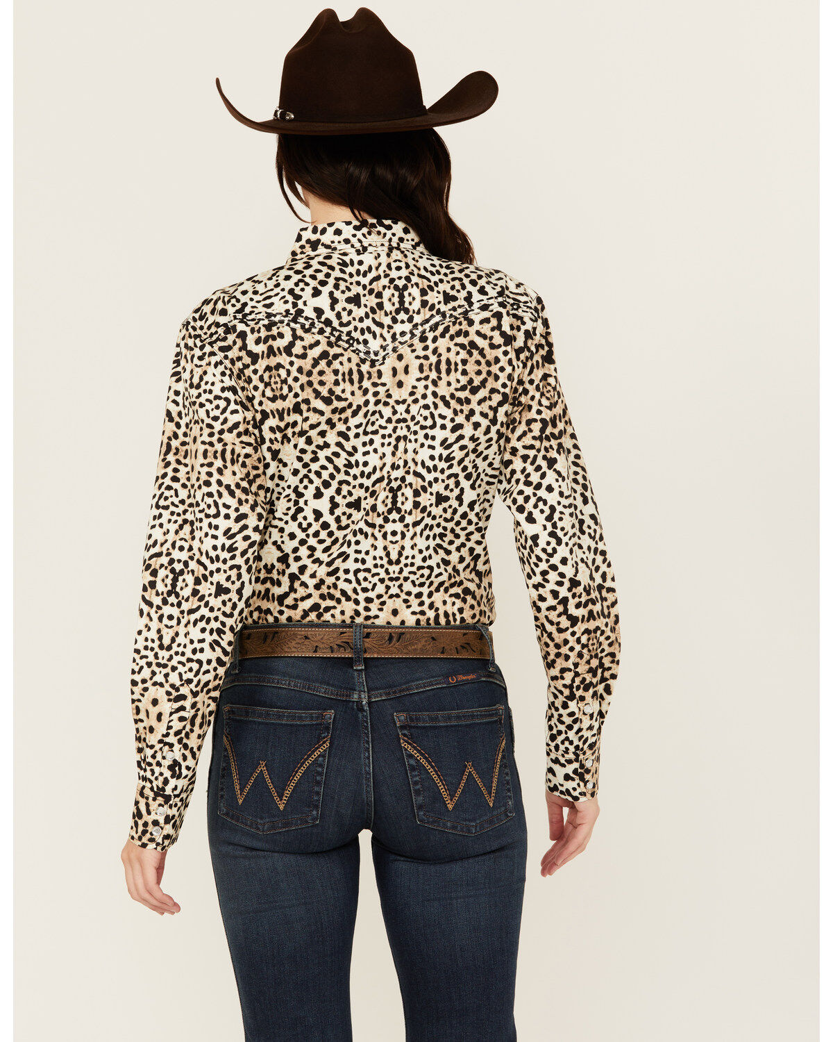 Cowgirl Hardware Women's Leopard Print Long Sleeve Snap Western Shirt
