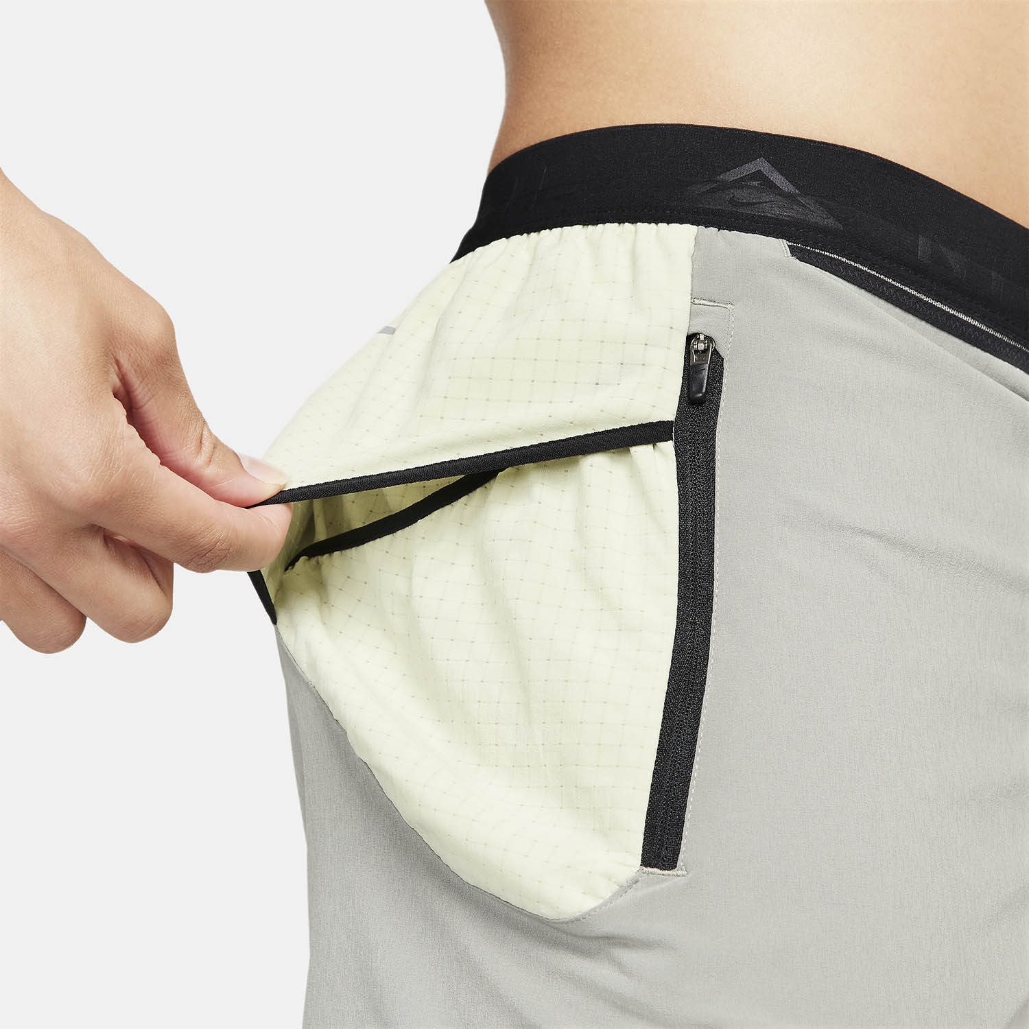 Nike Dri-FIT Second Sunrise 5in Pantaloncini Dark Stucco/Olive Aura/Summit White