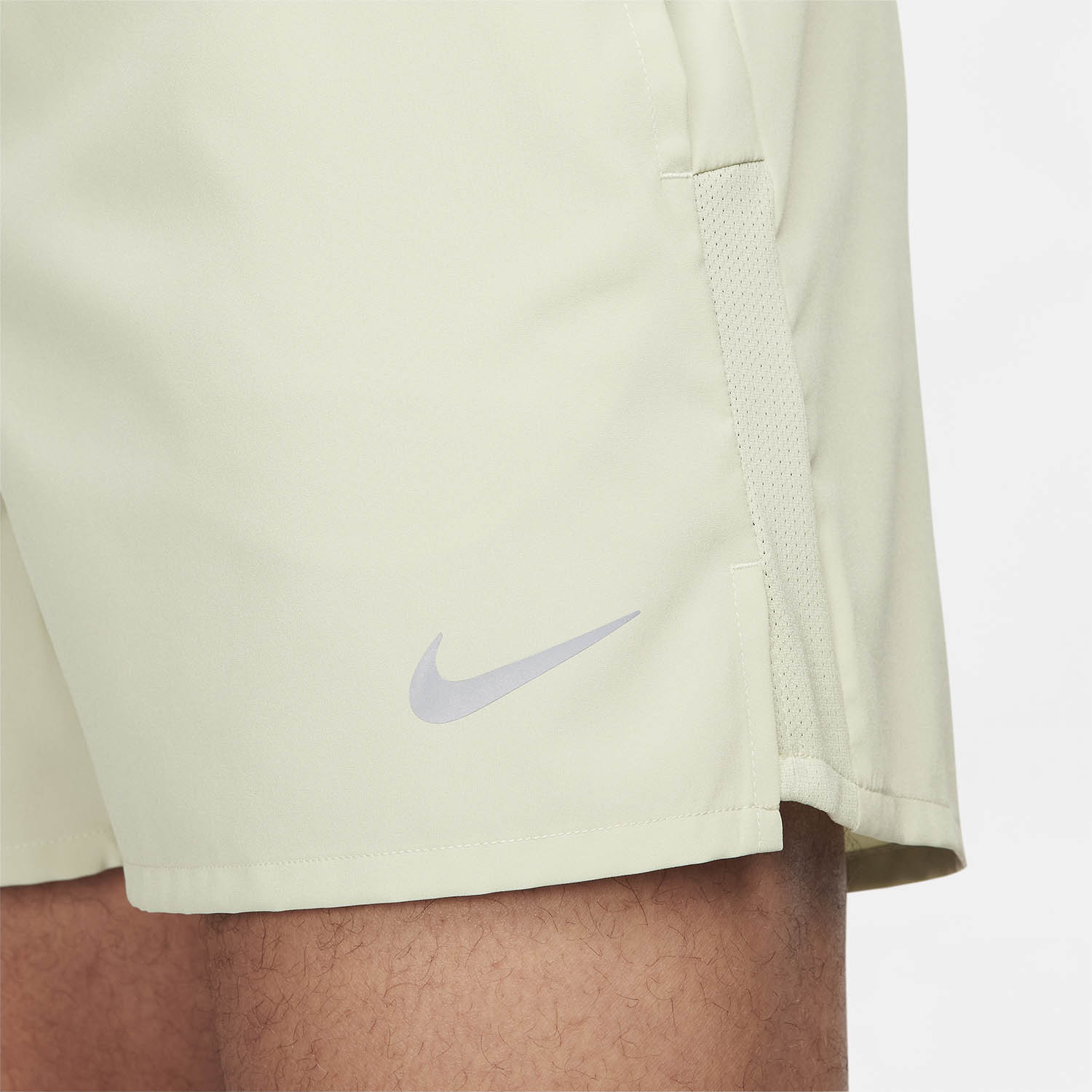 Nike Challenger 5in Pantaloncini Olive Aura/Reflective Silver