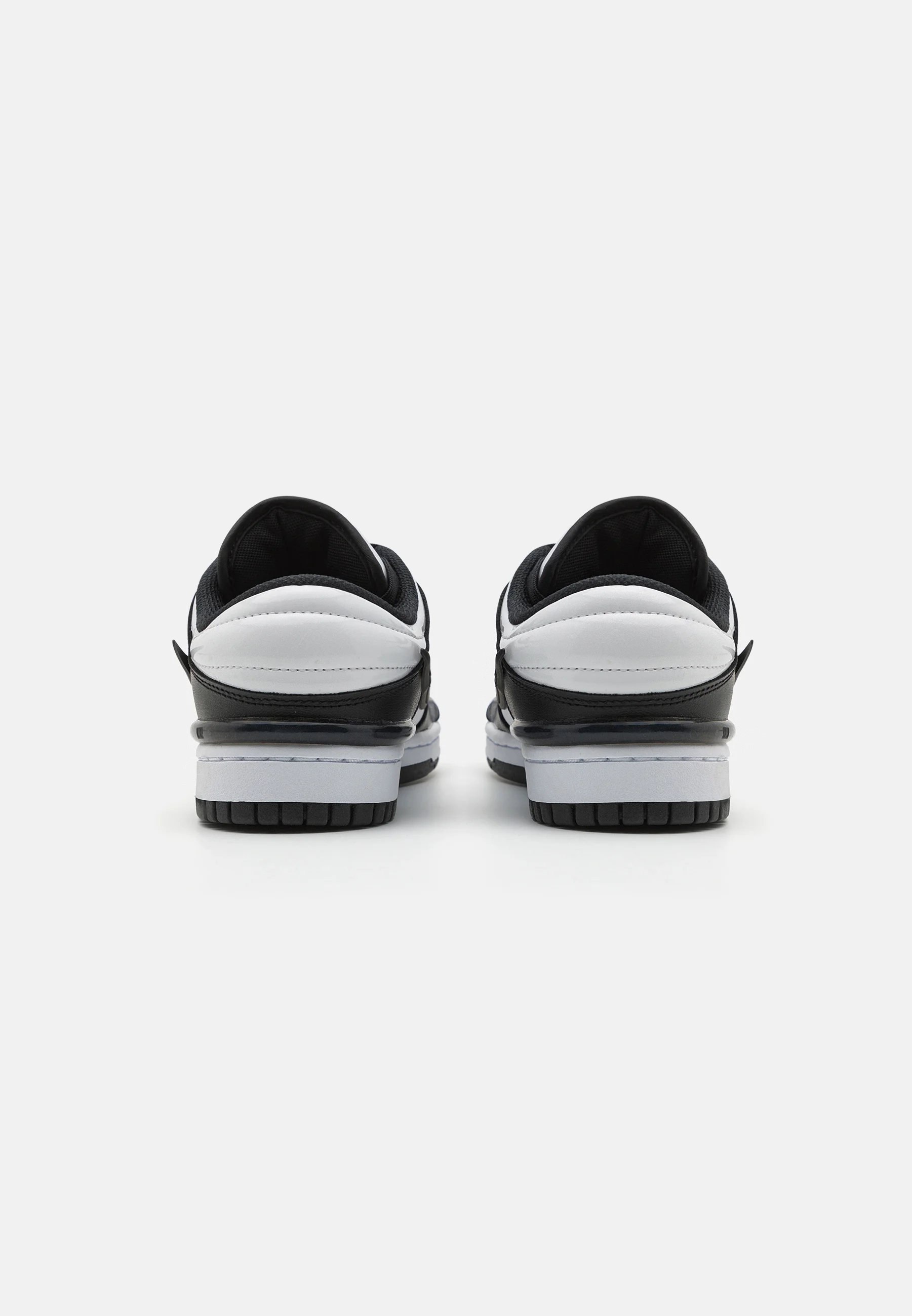 NIKE DUNK LOW RETRO CASUAL SHOES