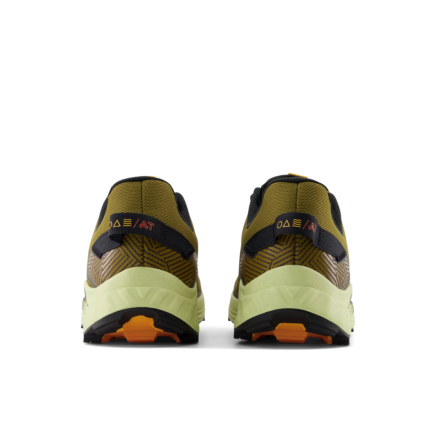 New Balance FuelCell Summit Unknown v4 High Desert