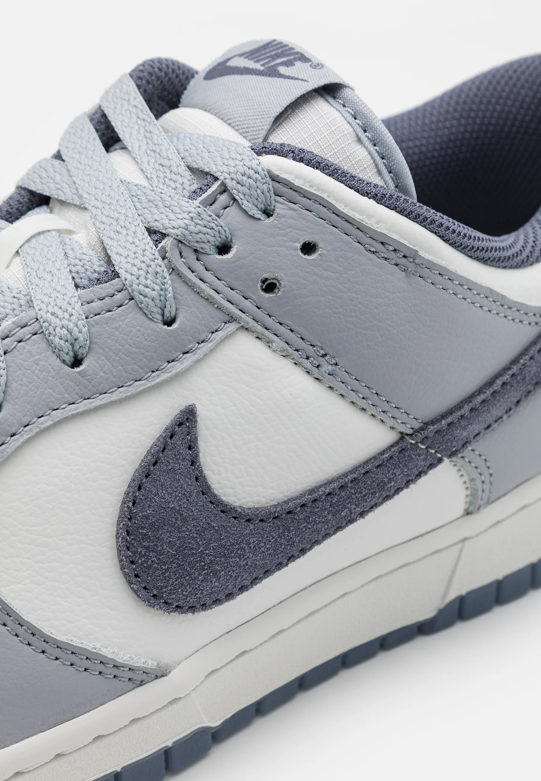 Nike Sportswear NIKE DUNK LOW RETRO PRM ESS+ - Sneakers basse