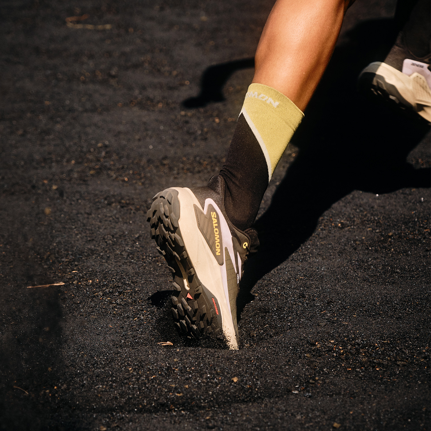 Salomon Genesis Black/Sulphur Spring/Orchid Petal