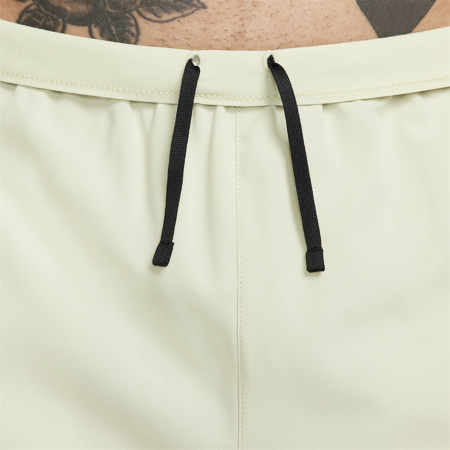 Nike Challenger Logo 7in Pantaloncini Olive Aura/Reflective Silver