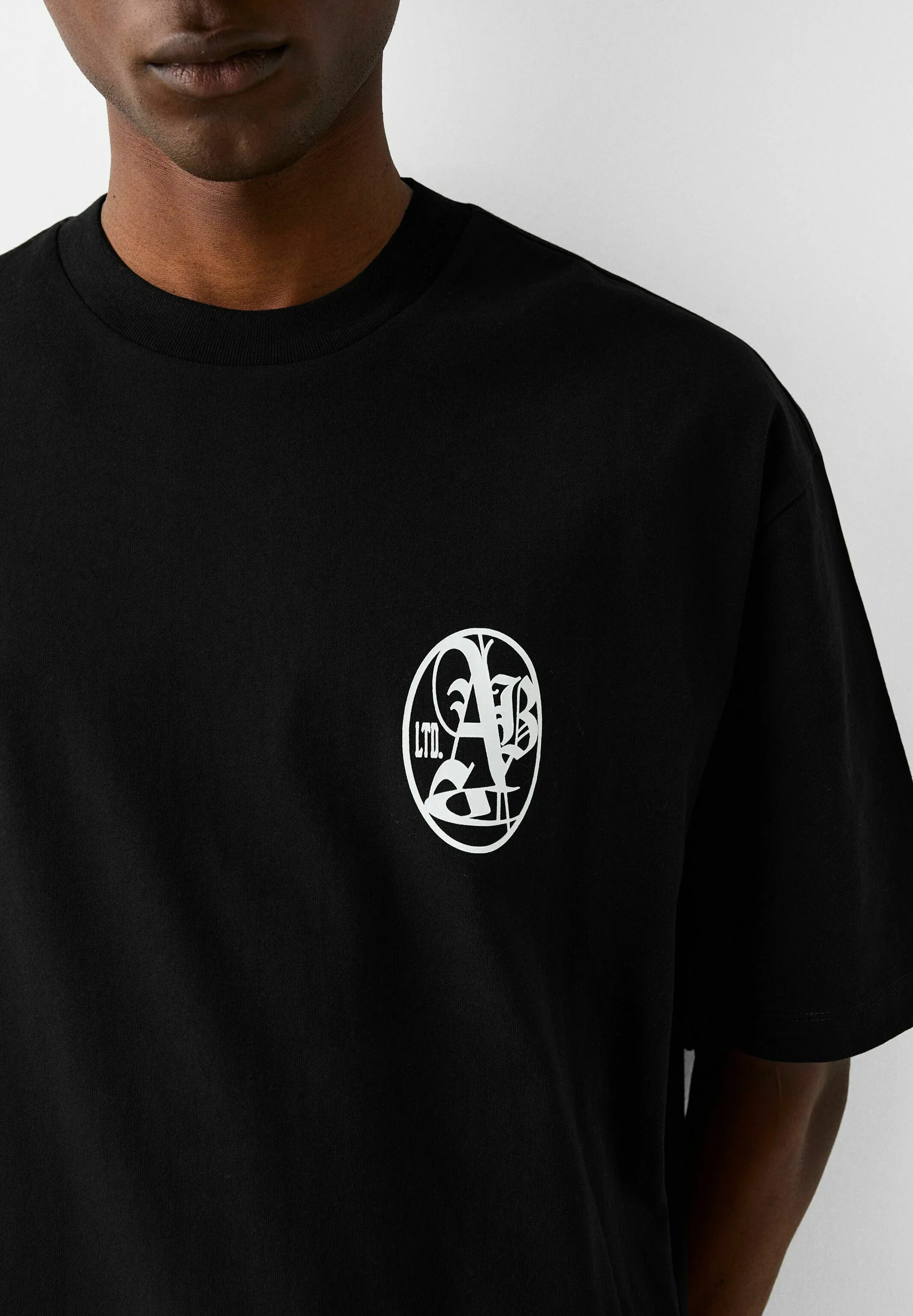 Bershka SHORT SLEEVE BOXY-FIT - T-shirt con stampa