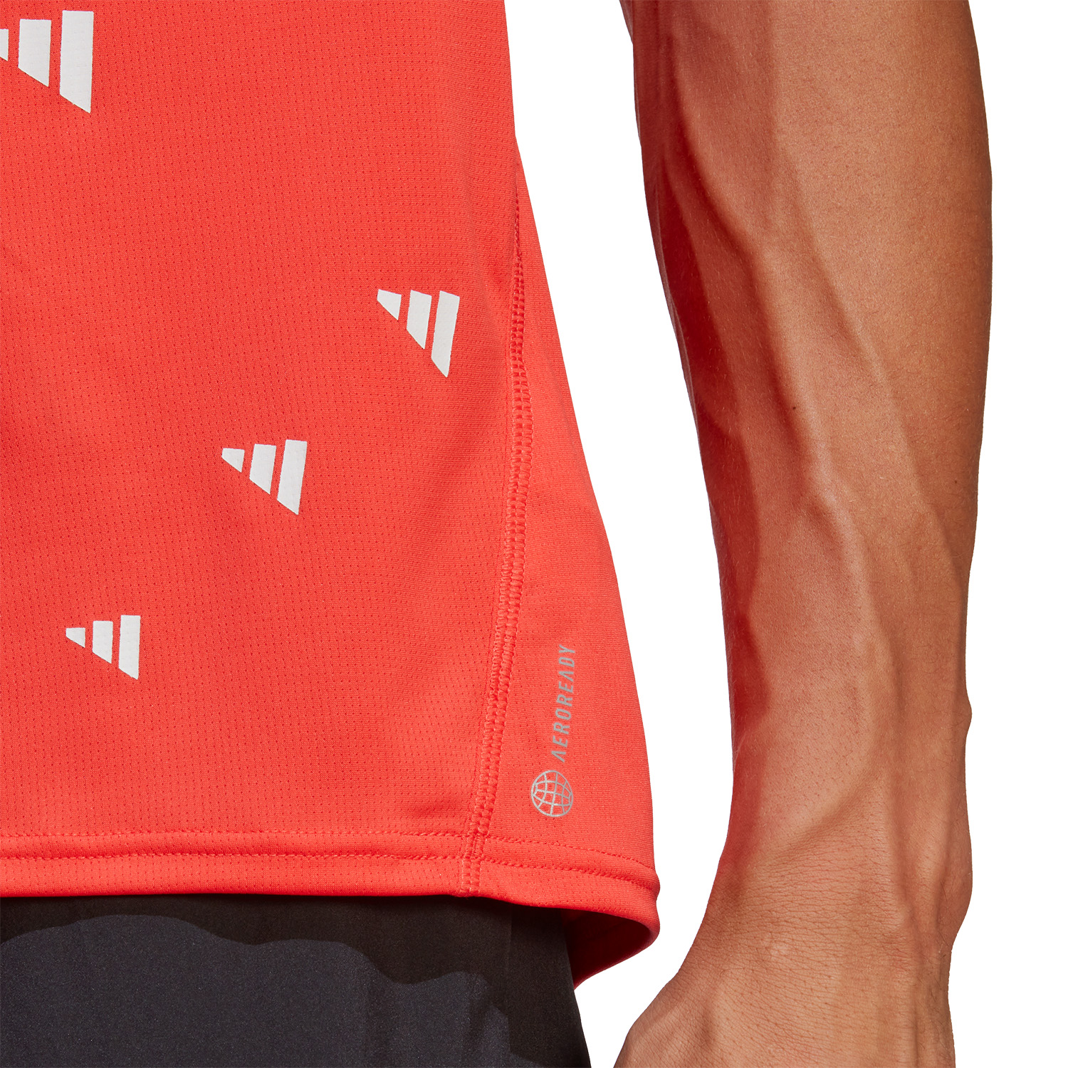 adidas Brand Love AEROREADY Maglietta Bright Red/Dash Grey