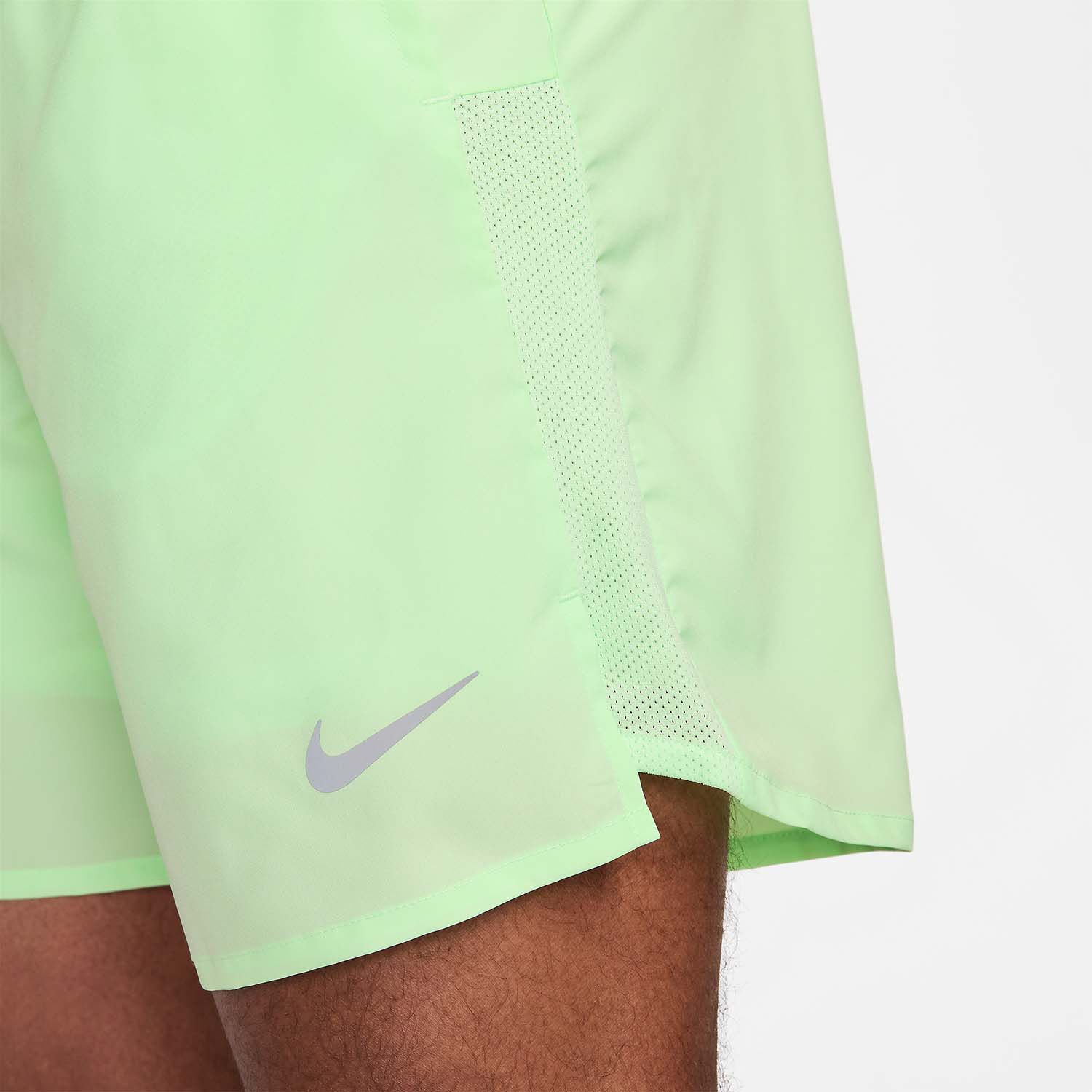 Nike Challenger 2 in 1 7in Pantaloncini Vapor Green/Reflective Silver