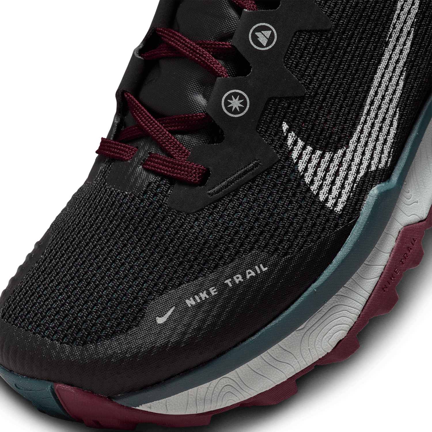 Nike React Wildhorse 8 Black/Sea Glass/Deep Jungle/Night Maroon