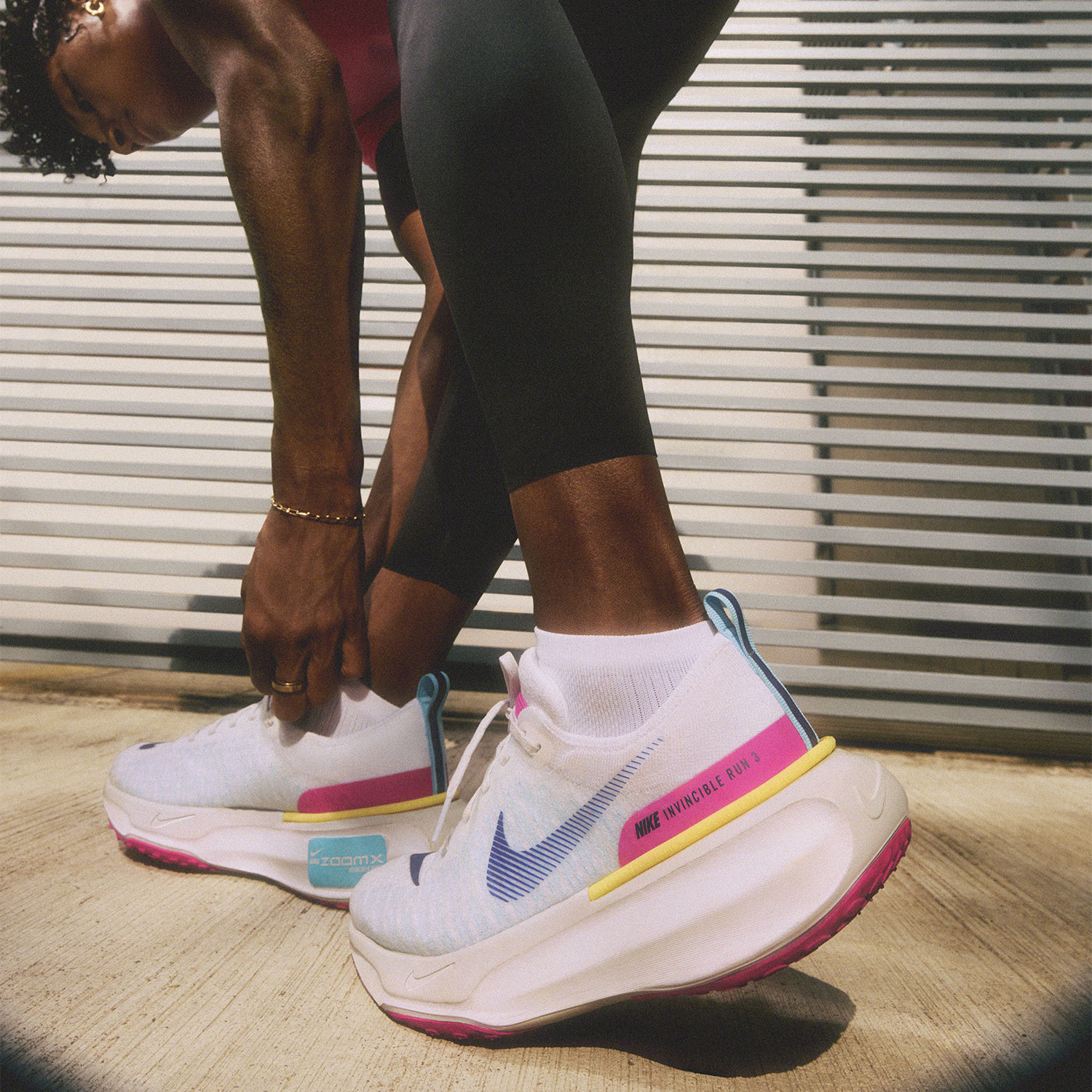 Nike Zoomx Invincible Run Flyknit 3 White/Deep Royal Blue/Photon Dust