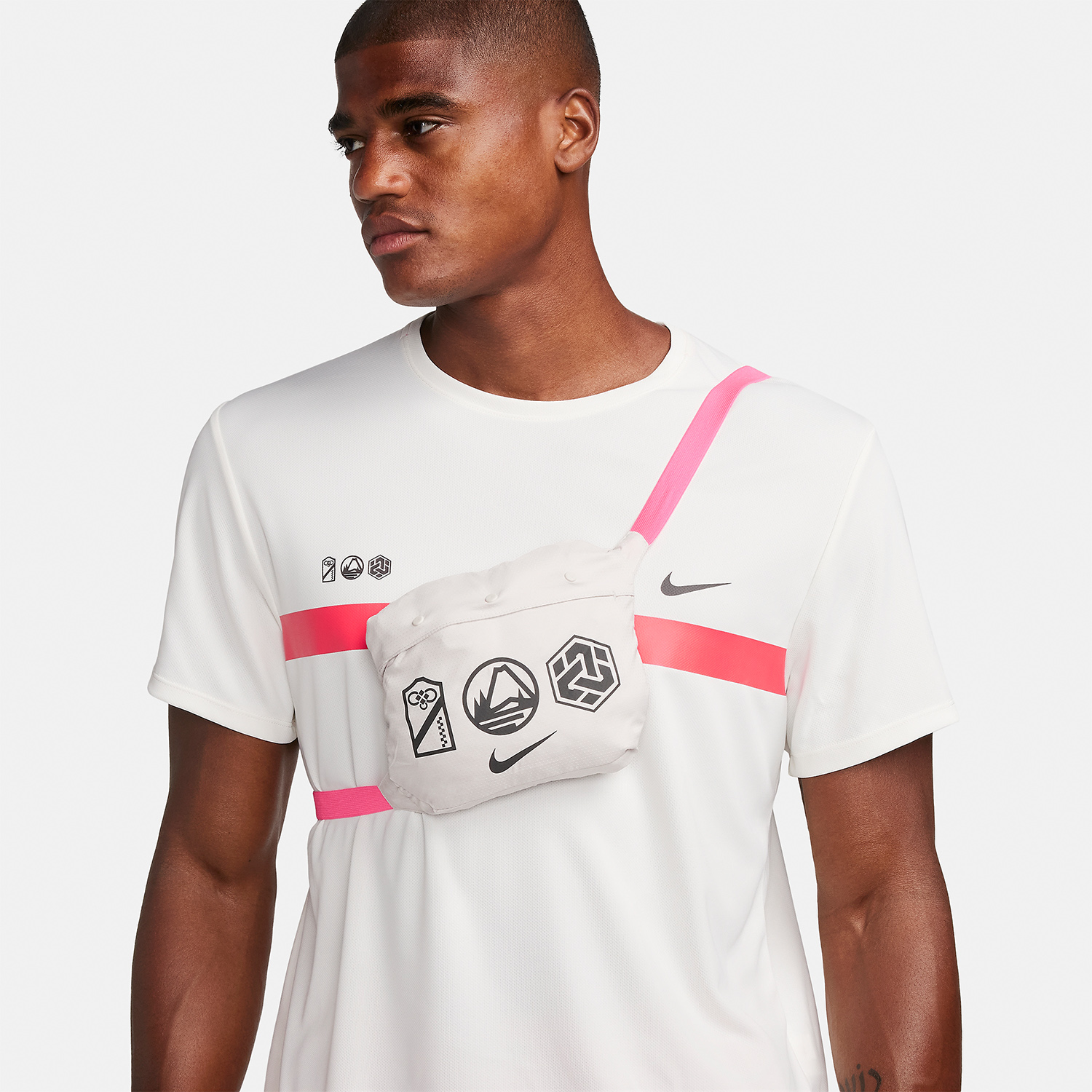 Nike Repel Windrunner Ekiden Giacca Light Bone/Track Red/Medium Ash