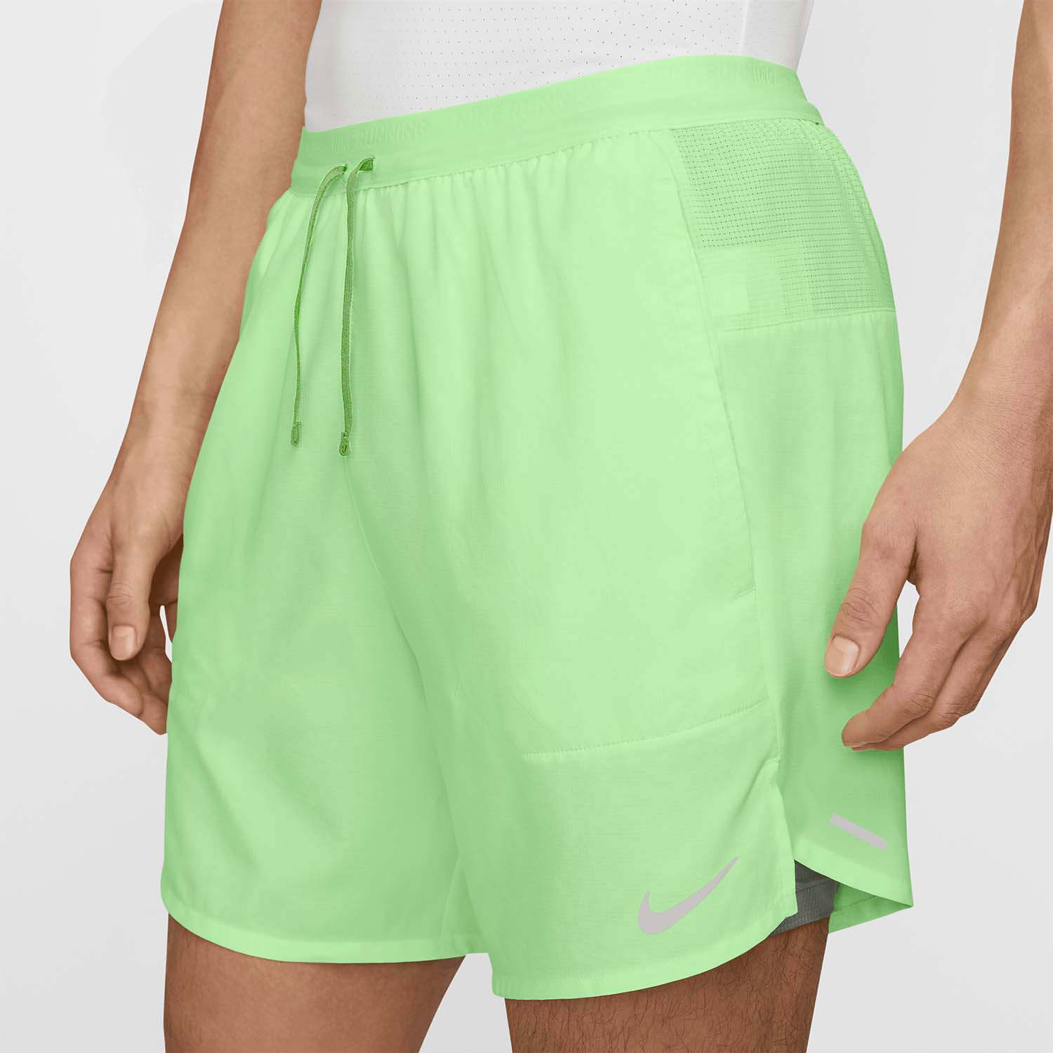 Nike Dri-FIT Stride 2 in 1 7in Pantaloncini Vapor Green/Reflective Silver