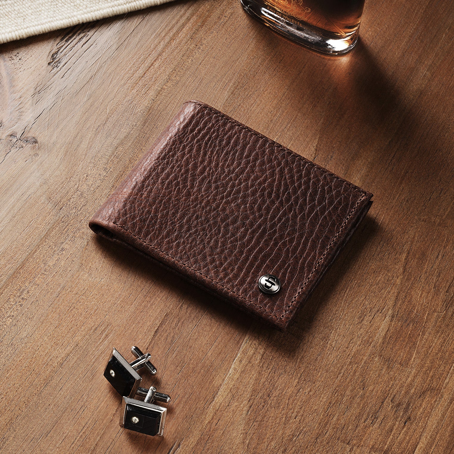 Bison Leather Stetson Rivet Bi-Fold Wallet