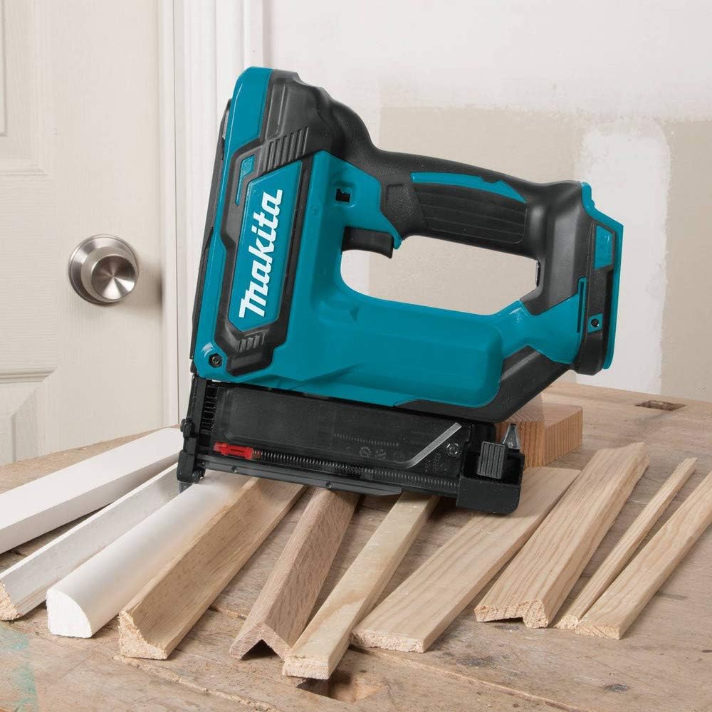 Makita XTP02Z 18V LXT Lithium-Ion Cordless 1-3/8