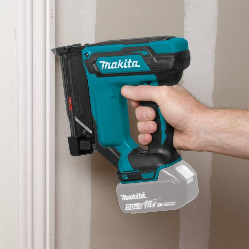 Makita XTP02Z 18V LXT Lithium-Ion Cordless 1-3/8
