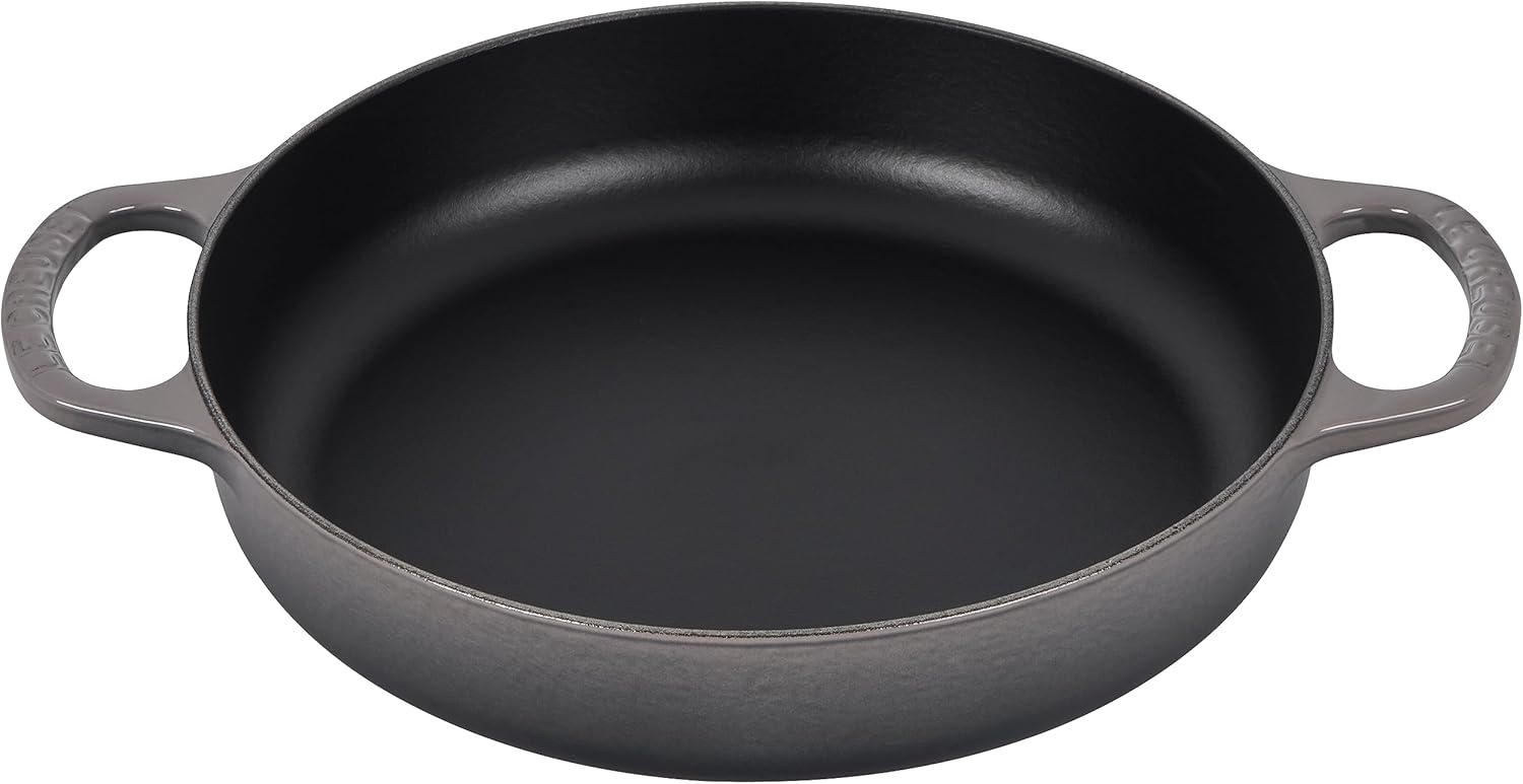 Le Creuset Signature 11-inch Cast Iron Skillet