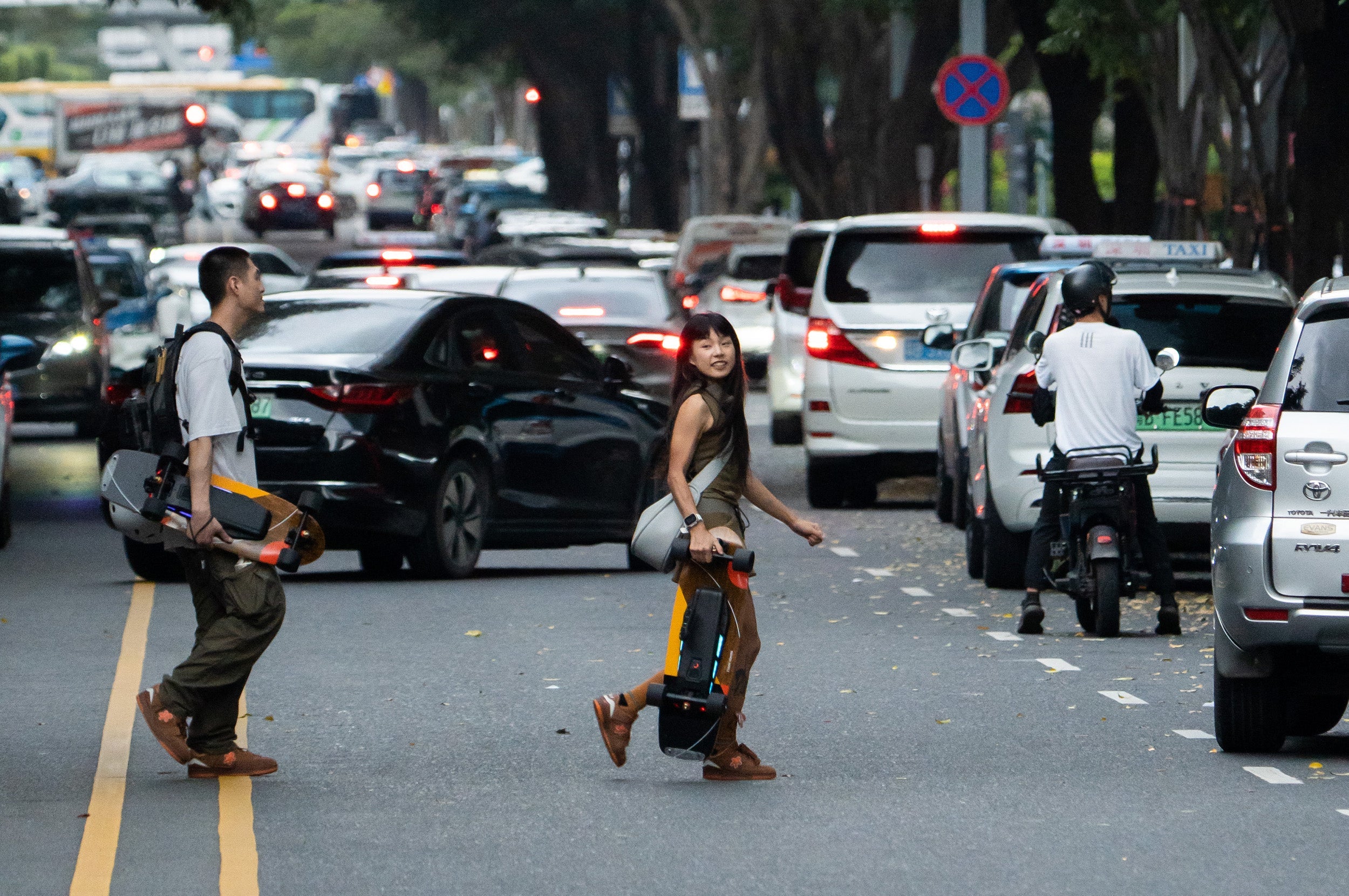Exway Ripple Electric Skateboard - effortless Ride, Maximum Fun