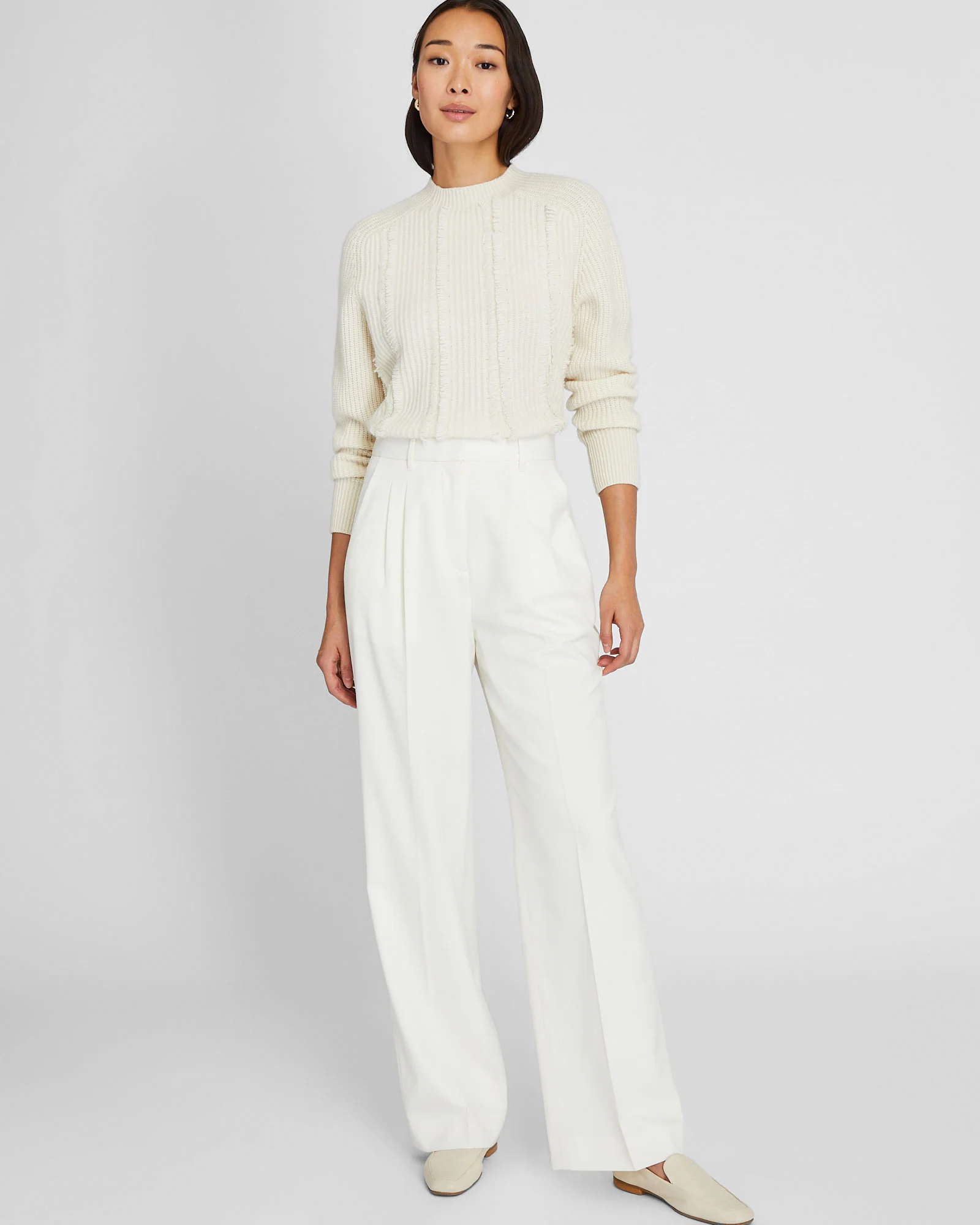 Lightweight Wool Pleated Trouser