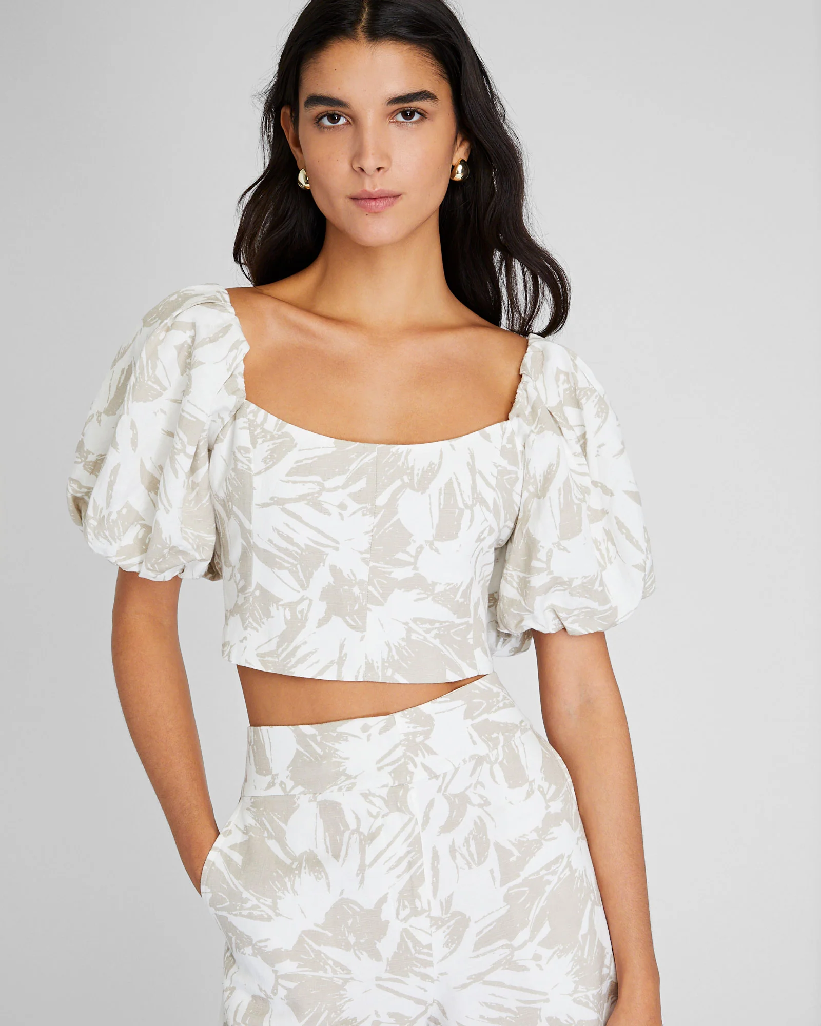 Balloon Sleeve Crop Top