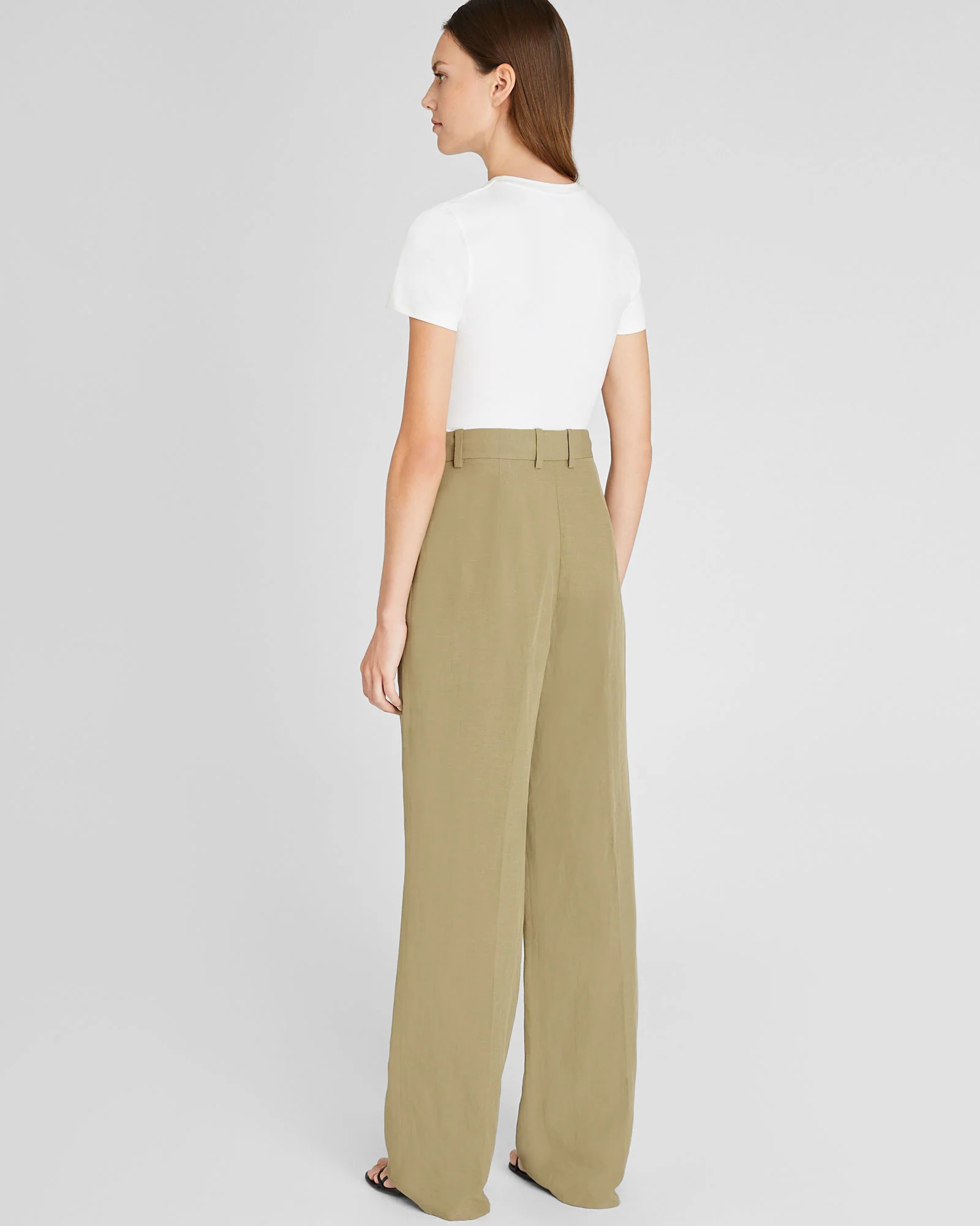 Pleated Lightweight Trouser