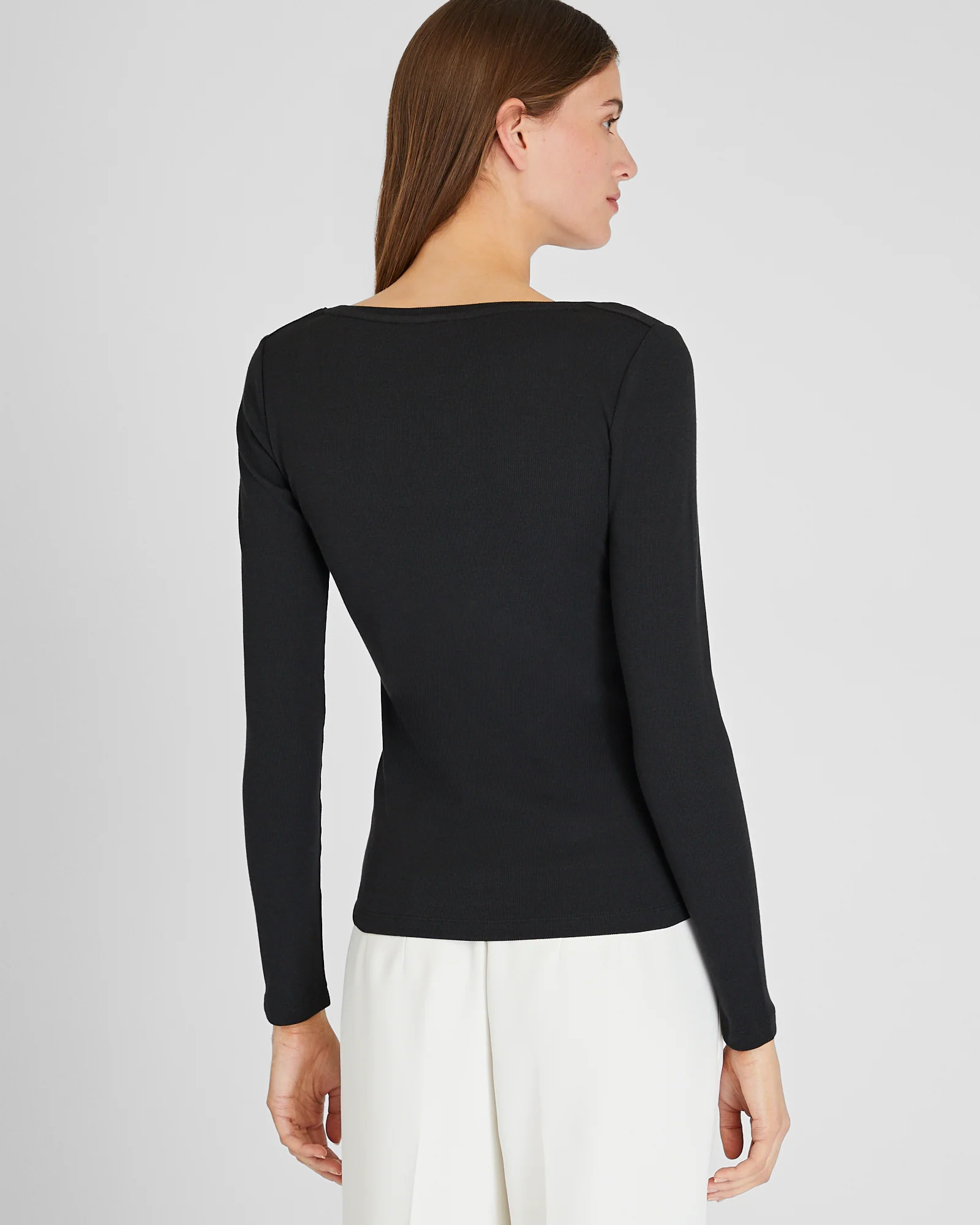 Bowee Long-Sleeve Scoop Neck Tee