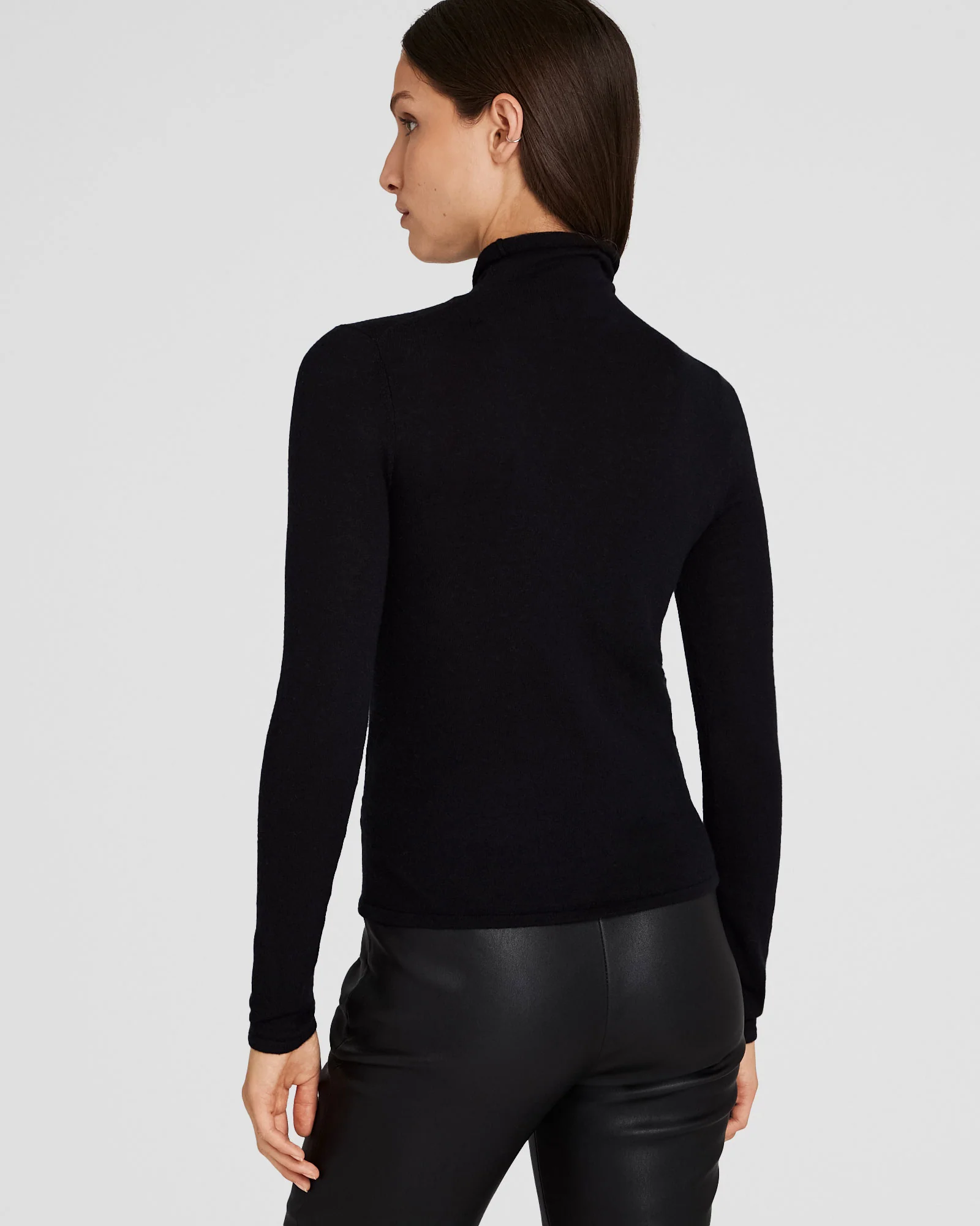 Cashmere Slim Turtleneck