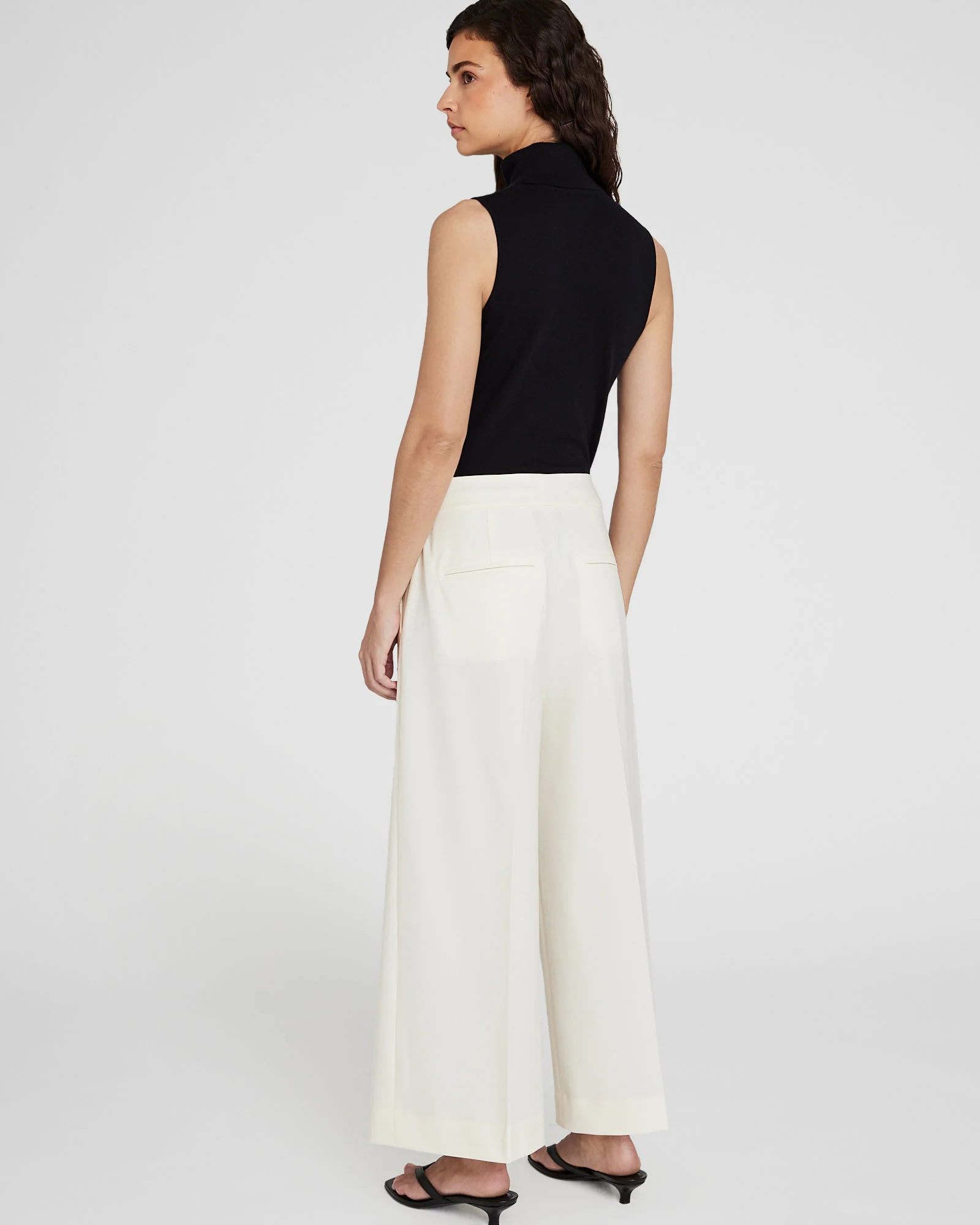 Wide-Leg Borrem Pants