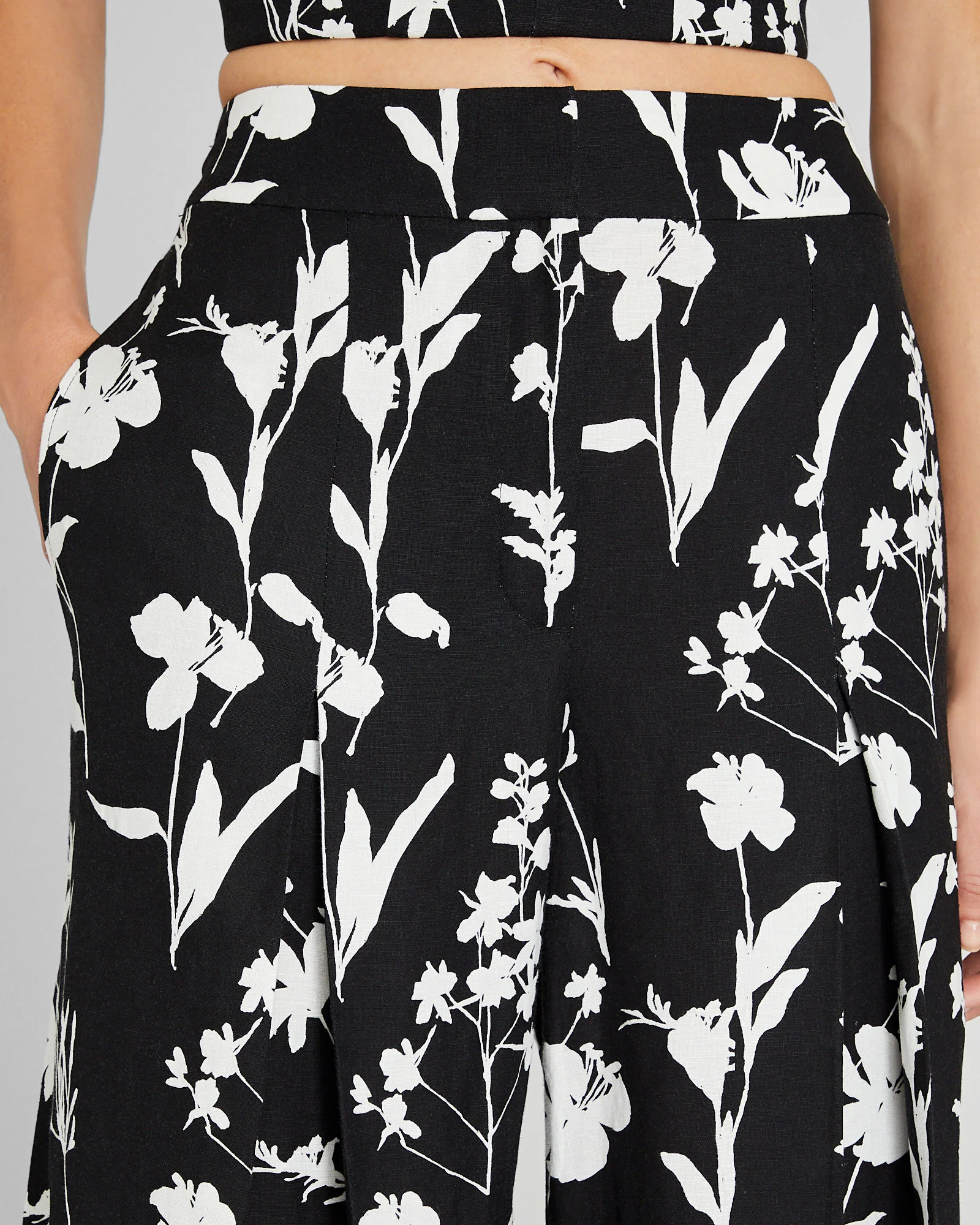 Printed Pleat Detail Elasticated Pant