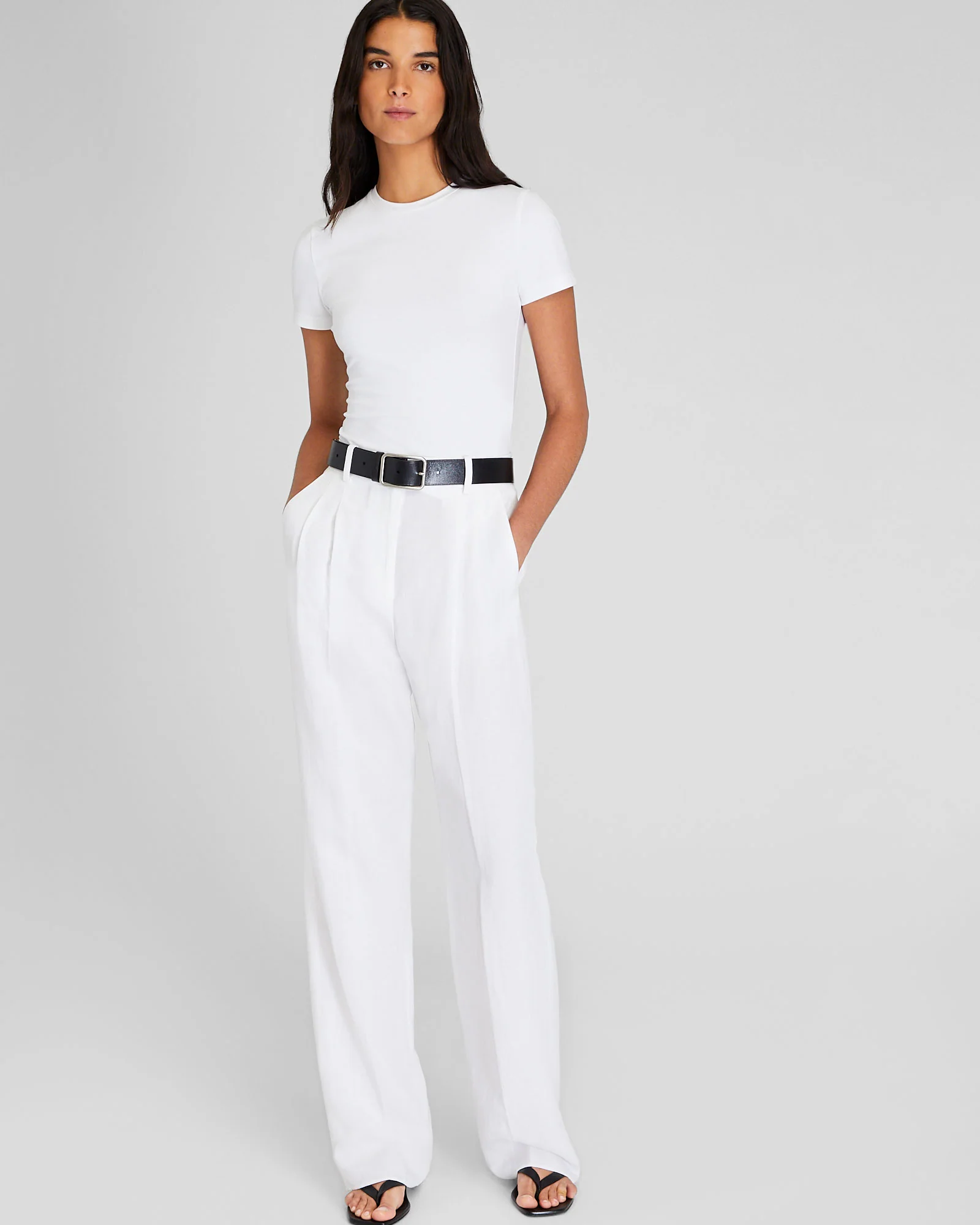 Pleated Lightweight Trouser