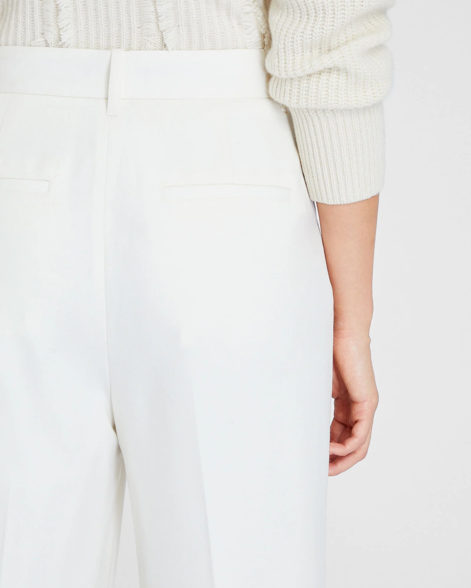 Lightweight Wool Pleated Trouser