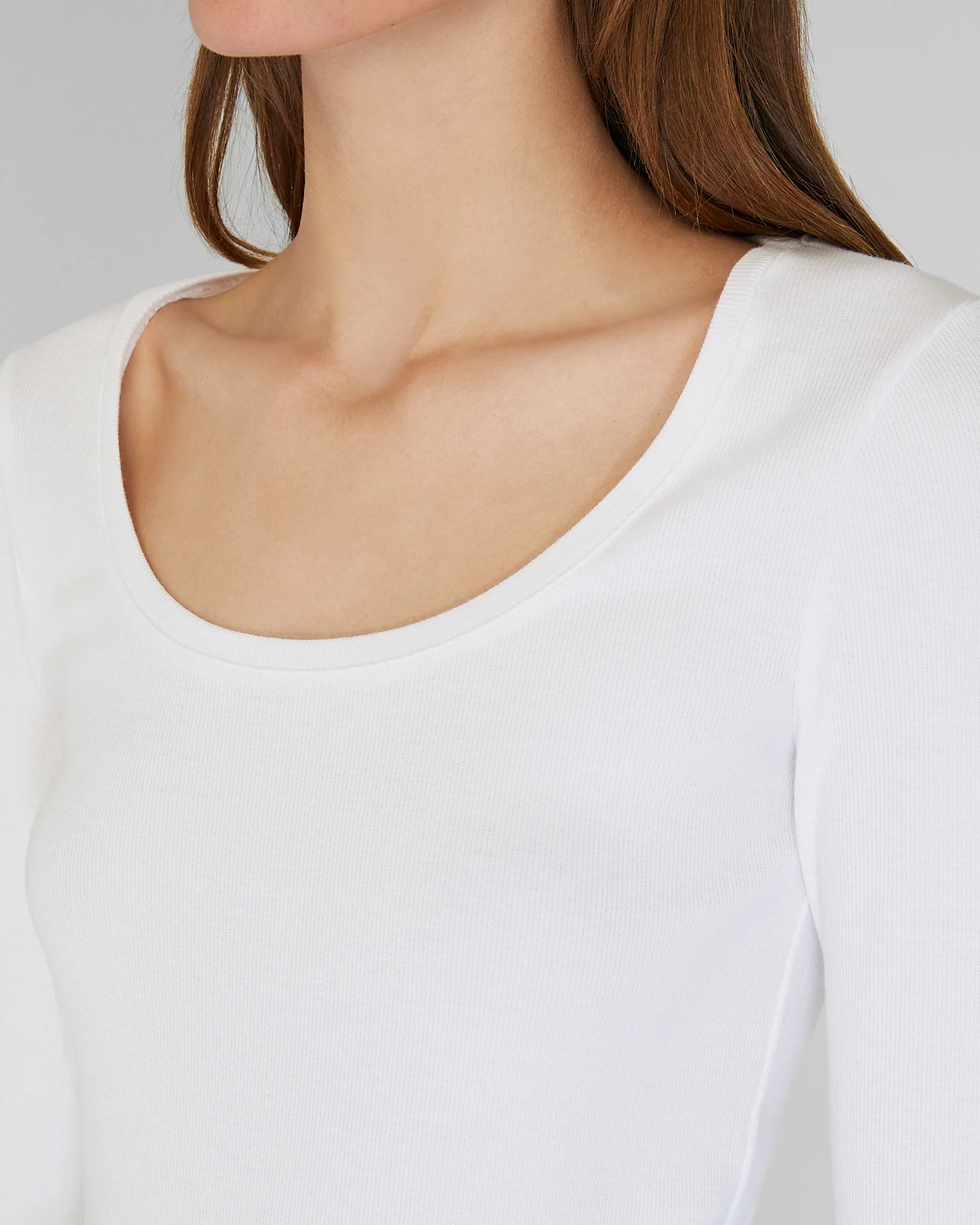Bowee Long-Sleeve Scoop Neck Tee