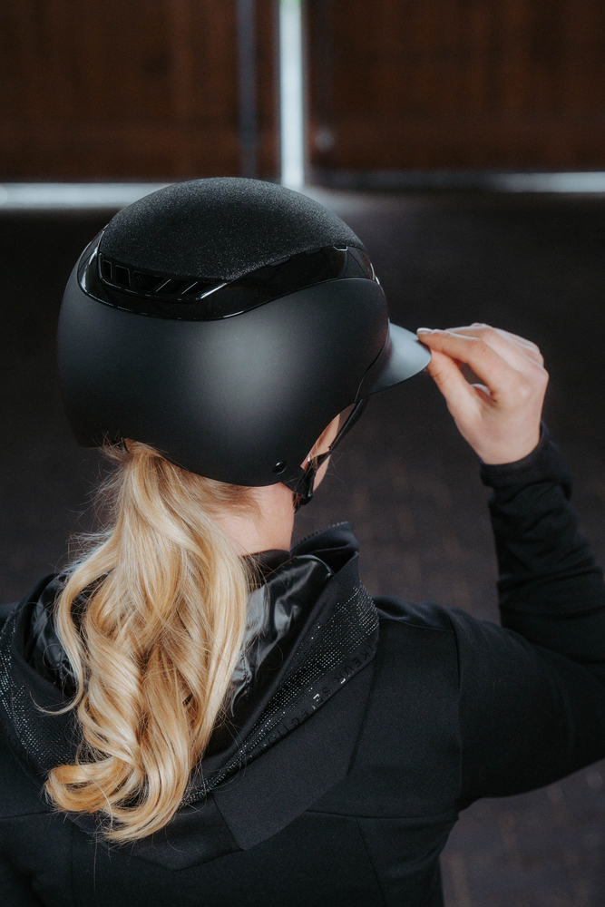 AIRLUXE SUPREME GLAM LONG VISOR<br>RIDING HELMET