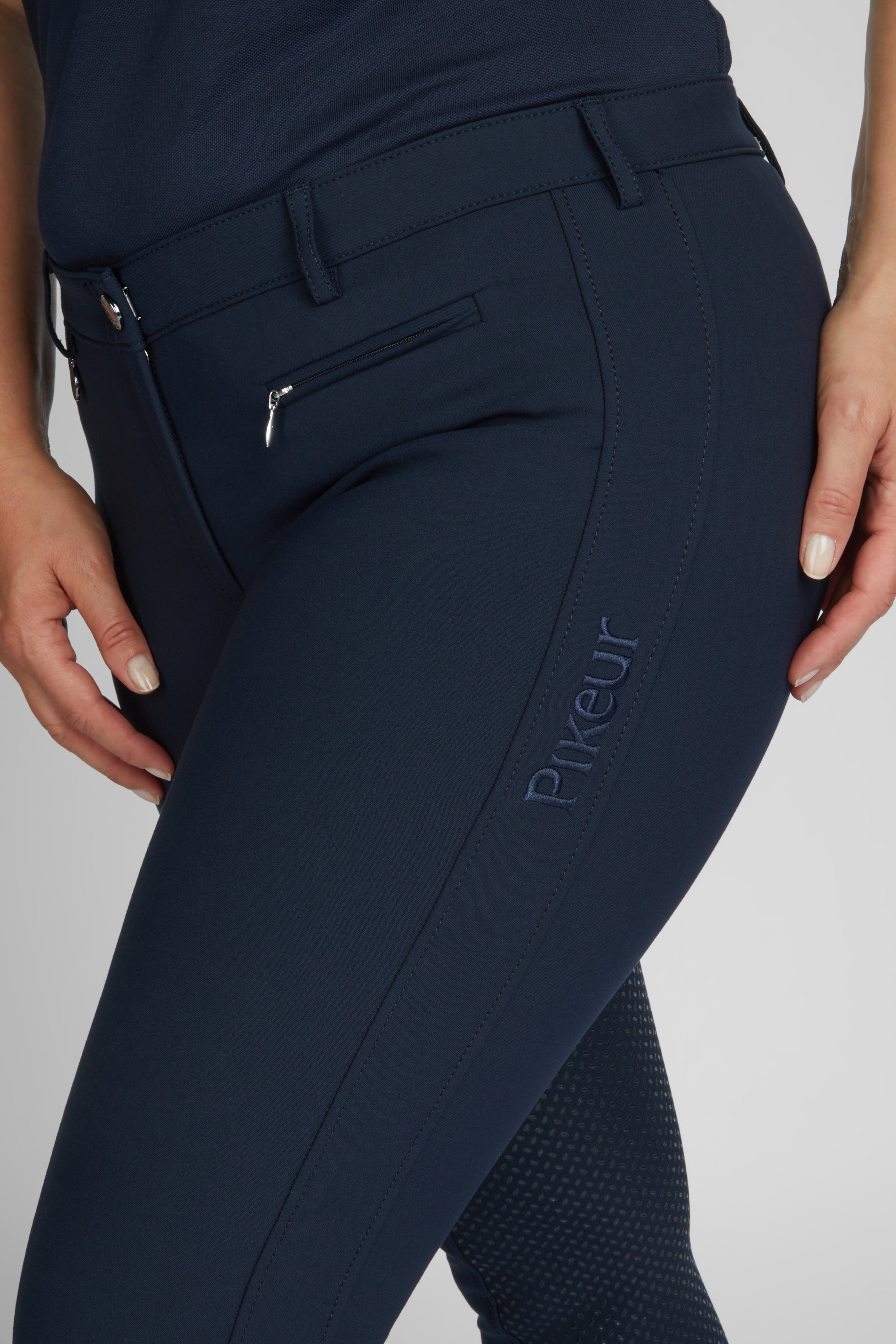 PIKEUR LUCINDA GR<br>FULL PATCHES