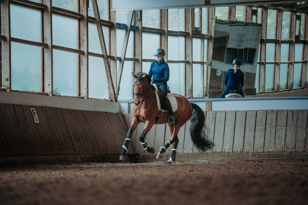 AIRLUXE PURE LONG VISOR<br>RIDING HELMET