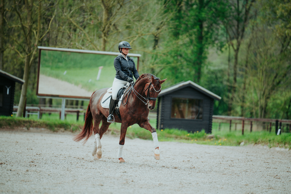 AIRLUXE PURE LONG VISOR<br>RIDING HELMET