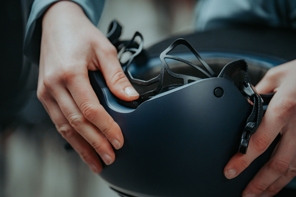 AIRLUXE PURE LONG VISOR<br>RIDING HELMET