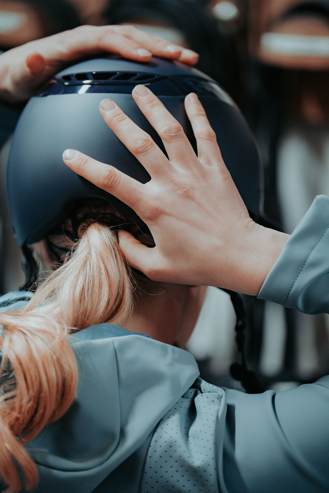 AIRLUXE PURE LONG VISOR<br>RIDING HELMET