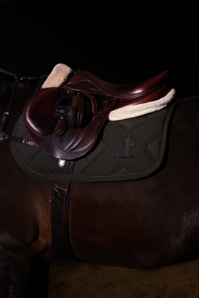 SOFTSHELL BICROSS<br>SADDLE CLOTH