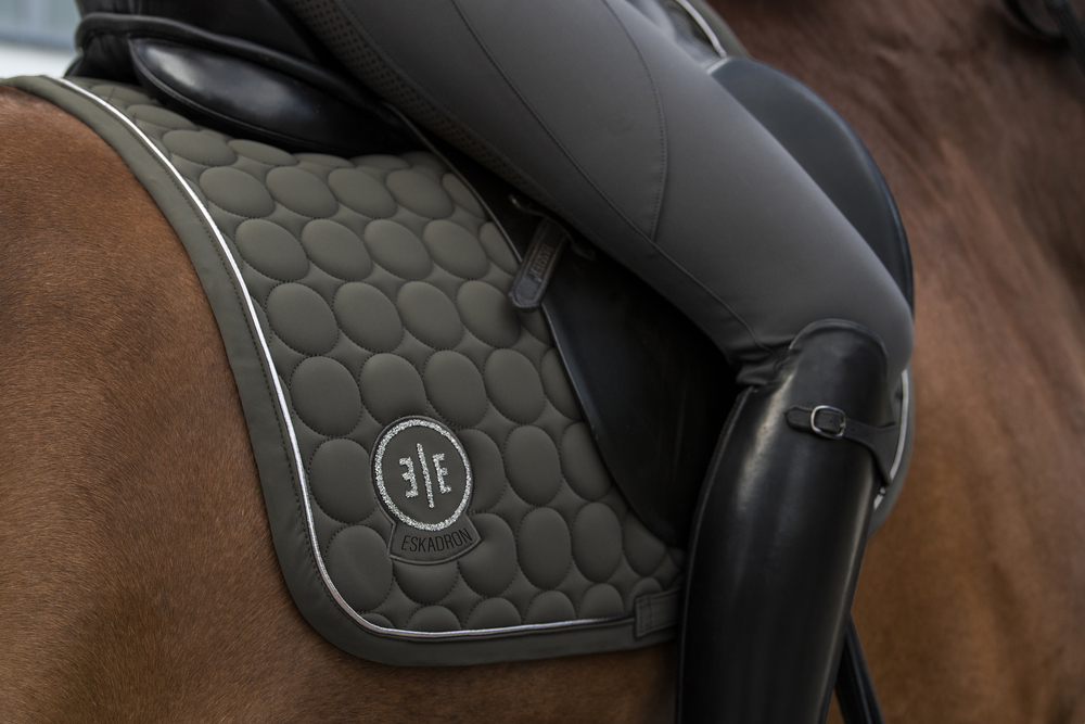 SOFTSHELL EMBLEM<br>SADDLE CLOTH