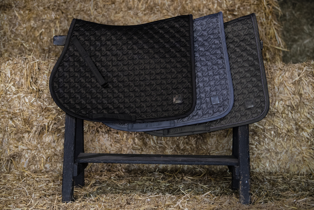 GLITTER MESH<br>SADDLE CLOTH