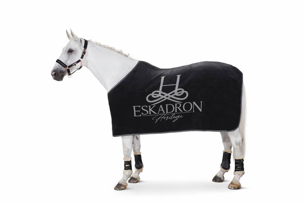 DRALON<br>STABLE RUG