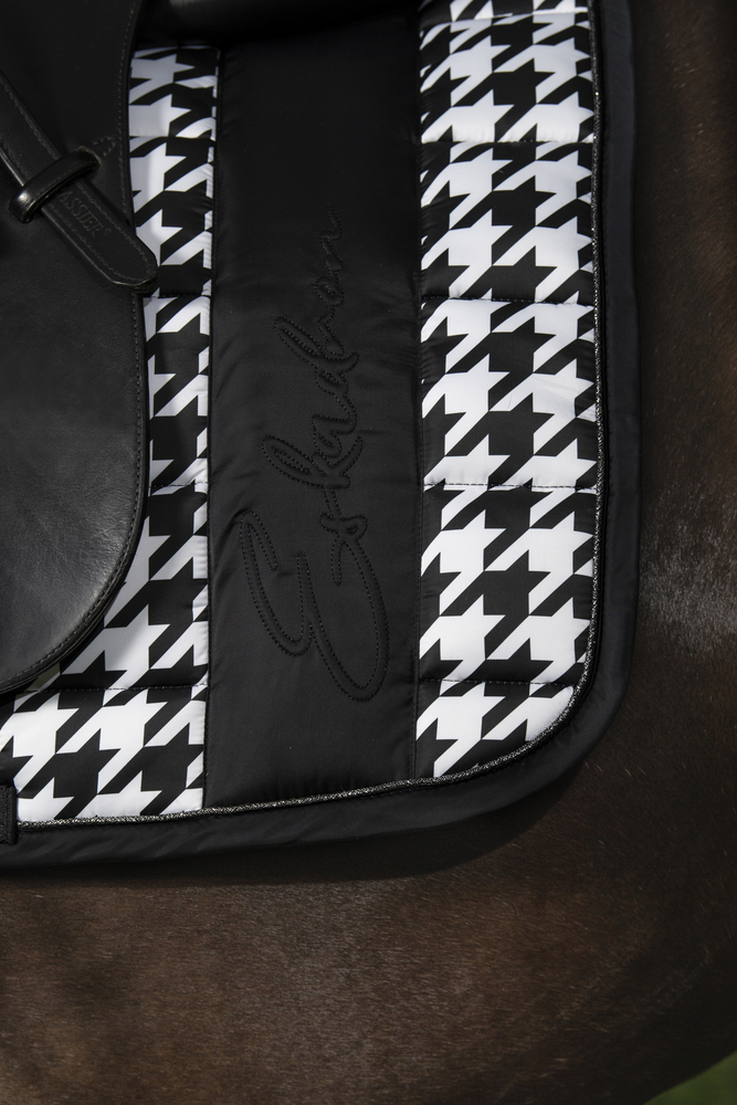 BIG SQUARE GLOSSY<br>SADDLE CLOTH
