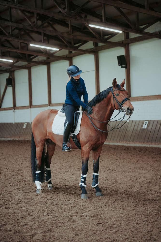 AIRLUXE PURE LONG VISOR<br>RIDING HELMET
