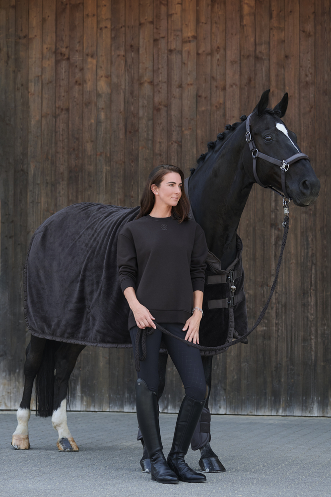 COSY<br>SWEAT RUG