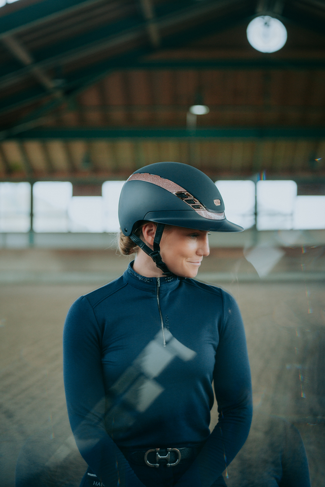 AIRLUXE SUPREME L.V.<br>RIDING HELMET